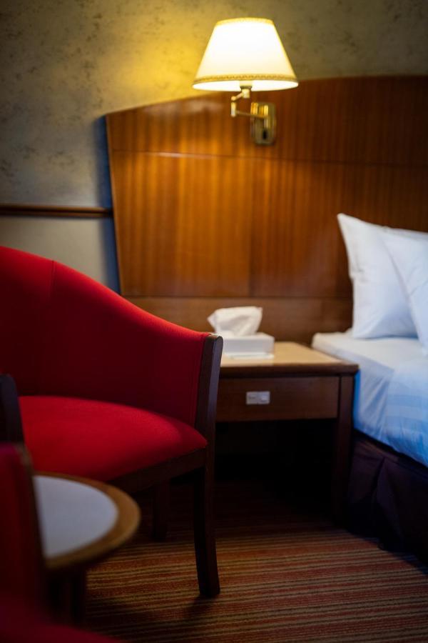Merrida Hotel Klang Eksteriør billede